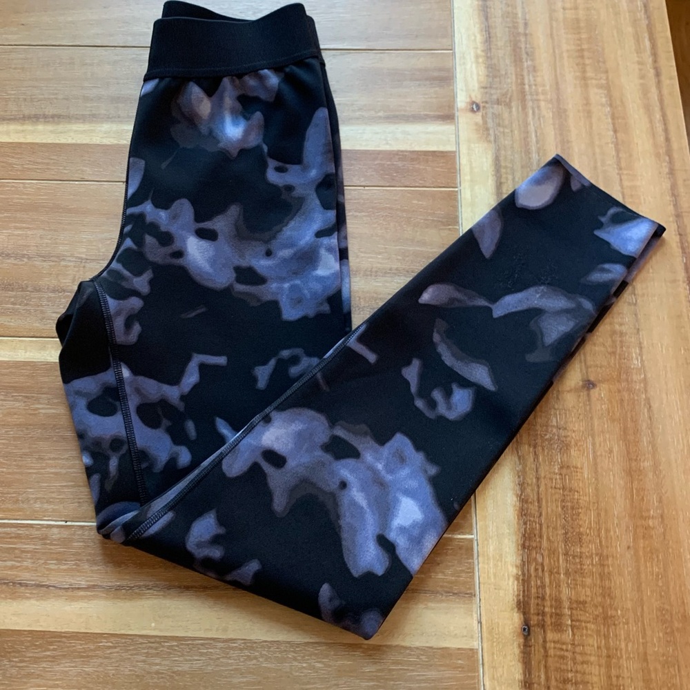 NWOT Banana Republic Reversible Neoprene Legging